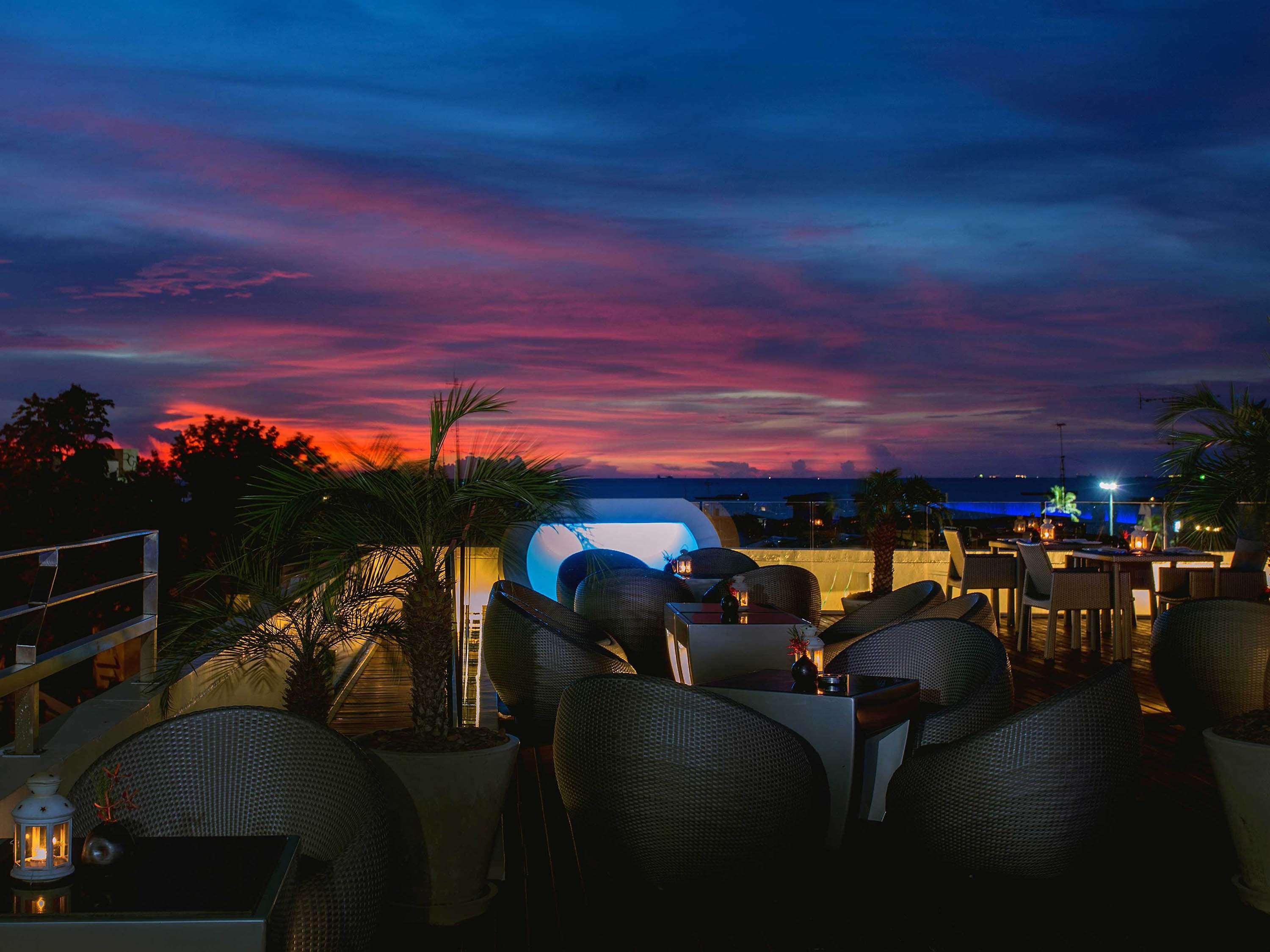 Hotel Baraquda Heeton Pattaya By Compass Hospitality Ngoại thất bức ảnh