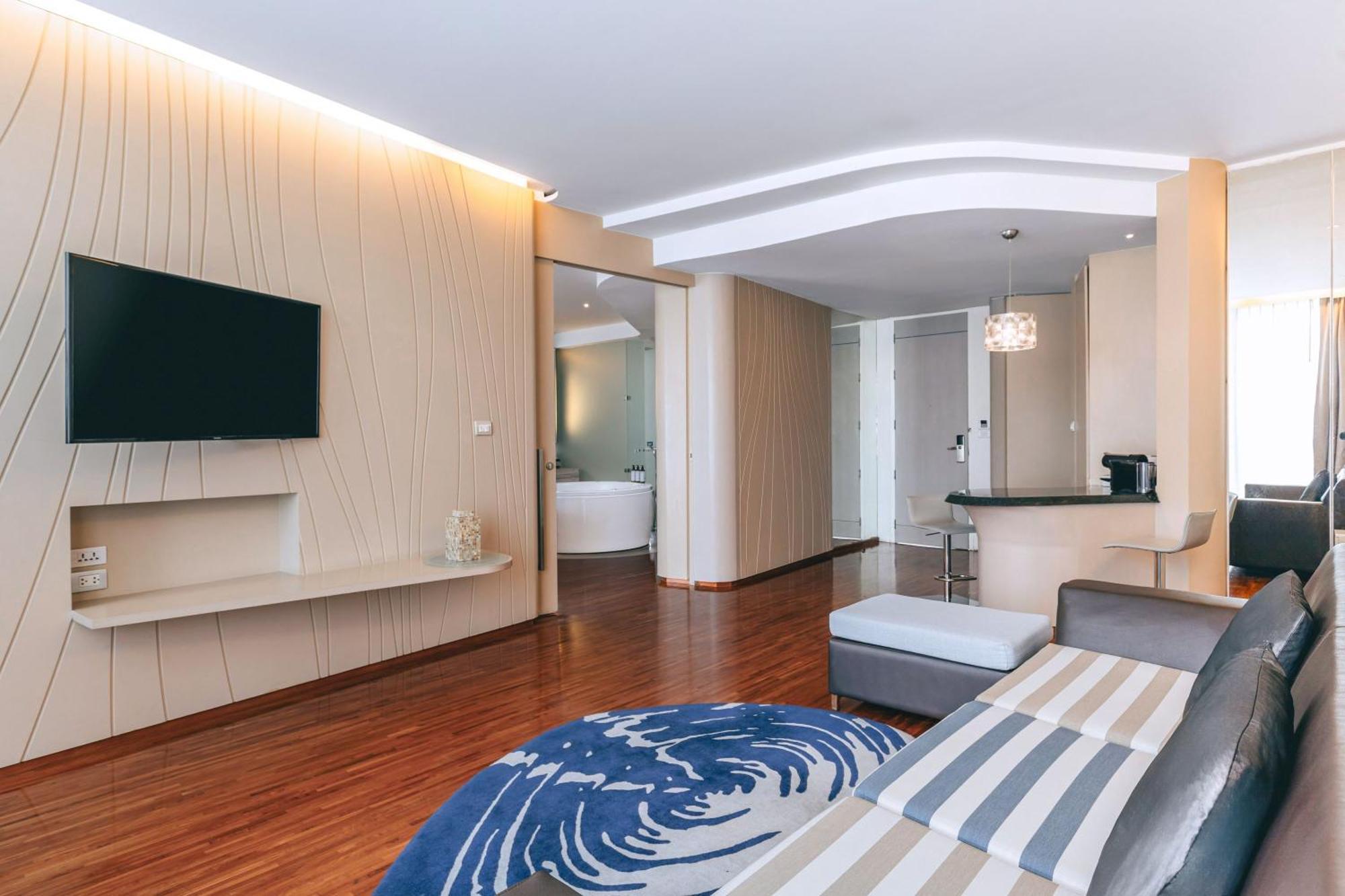 Hotel Baraquda Heeton Pattaya By Compass Hospitality Ngoại thất bức ảnh