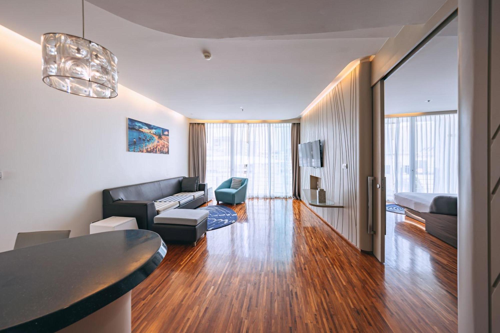Hotel Baraquda Heeton Pattaya By Compass Hospitality Ngoại thất bức ảnh