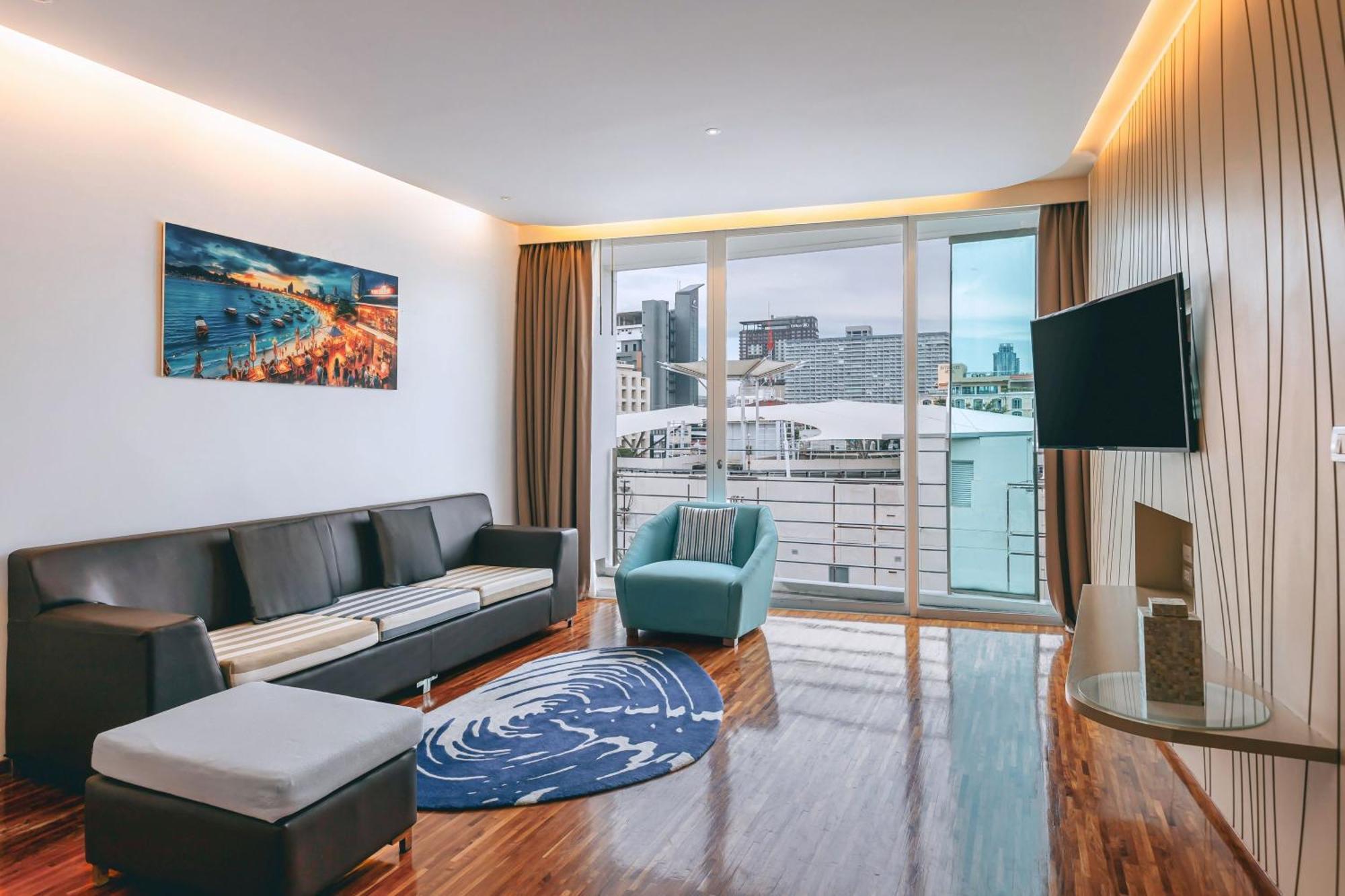Hotel Baraquda Heeton Pattaya By Compass Hospitality Ngoại thất bức ảnh