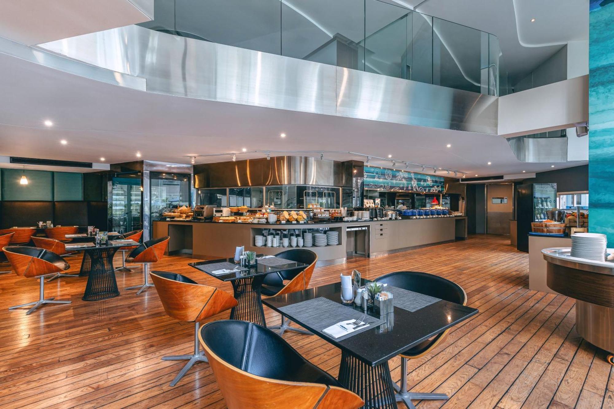 Hotel Baraquda Heeton Pattaya By Compass Hospitality Ngoại thất bức ảnh